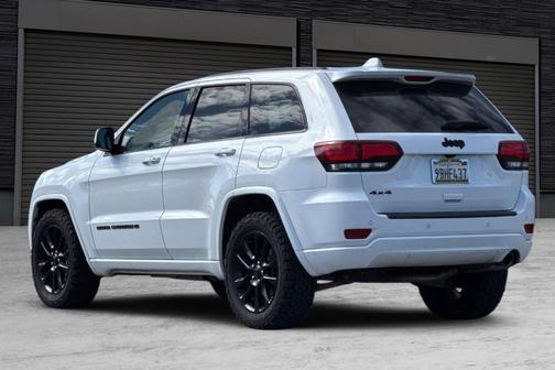2022 Jeep Grand Cherokee WK Laredo