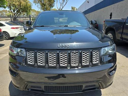 2019 Jeep Grand Cherokee Laredo