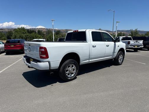 Bright White Clearcoat 2024 RAM 2500 Laramie