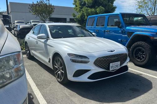 White 2025 Genesis G70 2.5T