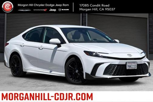 Ice 2025 Toyota Camry SE