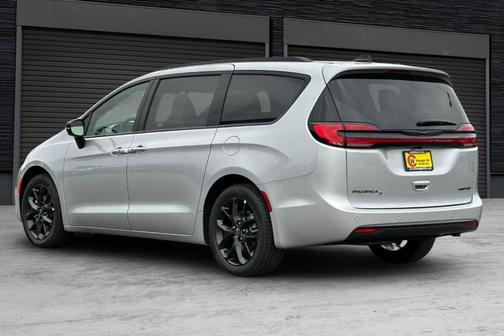 2026 Chrysler Pacifica Limited