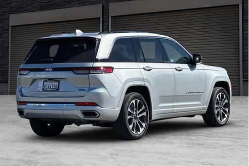 2022 Jeep Grand Cherokee Overland