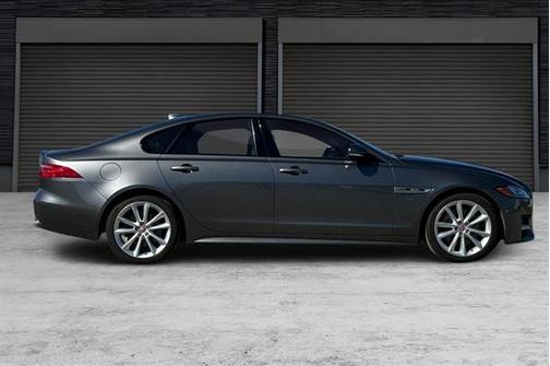 2016 Jaguar XF 35t R-Sport