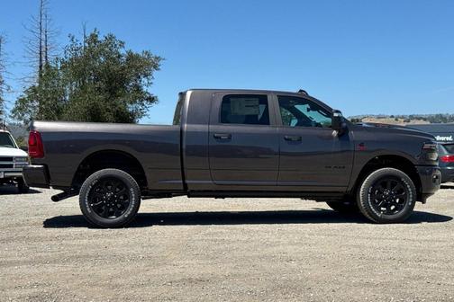 Crystal Metallic 2026 RAM 2500 Laramie