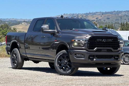 Crystal Metallic 2026 RAM 2500 Laramie