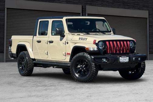 2022 Jeep Gladiator Sport