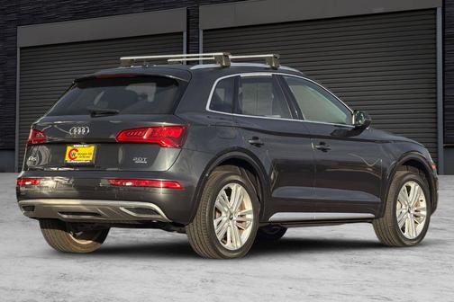 Manhattan Gray Metallic 2018 Audi Q5 2.0T Premium Plus
