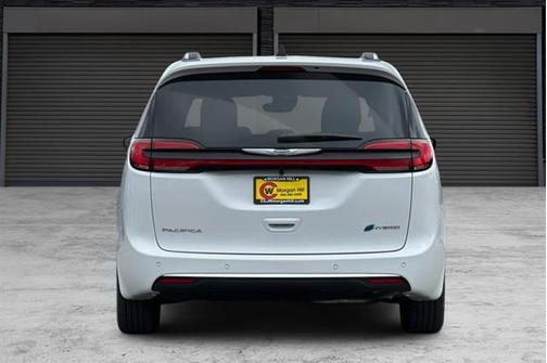 2026 Chrysler Pacifica Hybrid Pinnacle