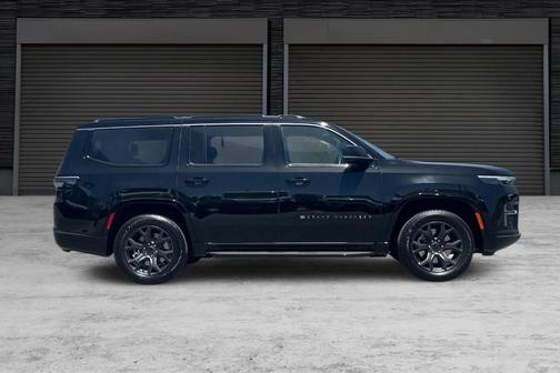 Gloss Black 2026 Jeep Grand Wagoneer Limited