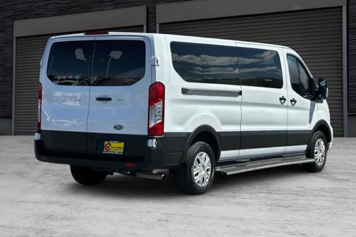 Oxford White 2022 Ford Transit-350 XLT