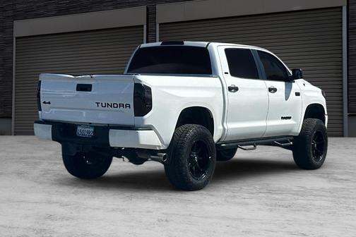 Super White 2017 Toyota Tundra SR5