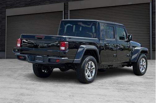 2024 Jeep Gladiator Sport