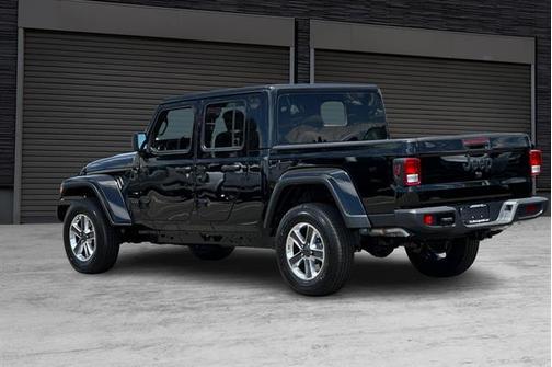 2024 Jeep Gladiator Sport