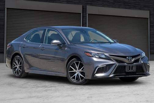 Predawn Gray Mica 2024 Toyota Camry SE