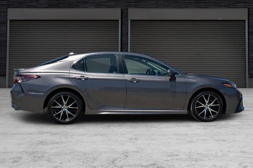 Predawn Gray Mica 2024 Toyota Camry SE