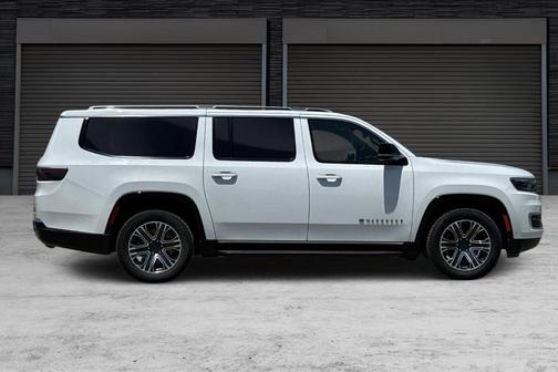 Bright White Clearcoat 2023 Jeep Wagoneer L Series II