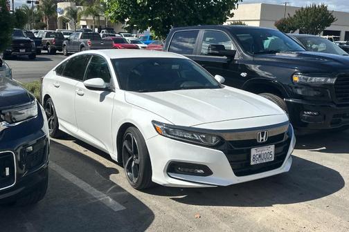 Platinum White Pearl 2018 Honda Accord Sport