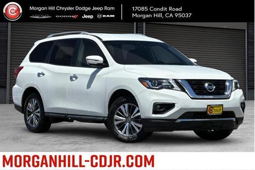 2020 Nissan Pathfinder SL