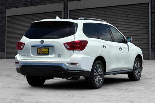 2020 Nissan Pathfinder SL