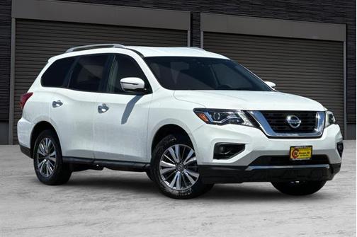 2020 Nissan Pathfinder SL