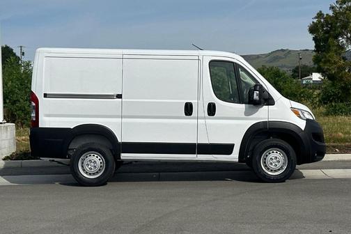 Bright White Clearcoat 2026 RAM ProMaster 1500 Low Roof