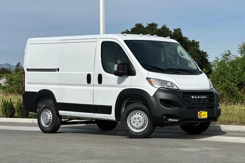 Bright White Clearcoat 2026 RAM ProMaster 1500 Low Roof