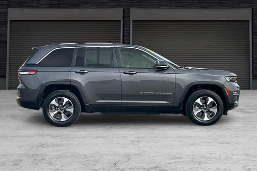 Metallic 2022 Jeep Grand Cherokee 4xe Base