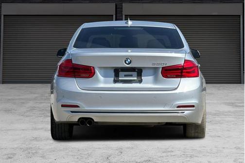 2017 BMW 330 i