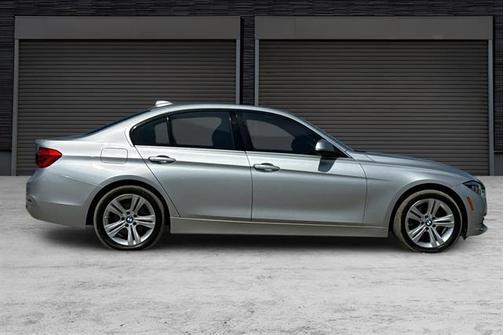 2017 BMW 330 i