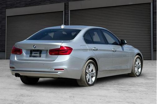 2017 BMW 330 i