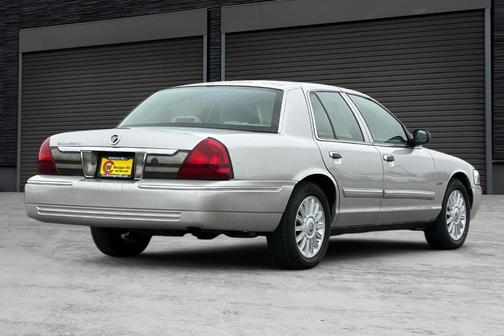 2011 Mercury Grand Marquis LS