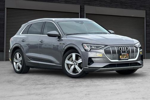 2019 Audi e-tron Premium Plus