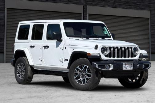 Bright White Clearcoat 2025 Jeep Wrangler Sahara