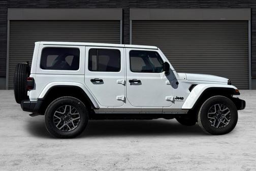Bright White Clearcoat 2025 Jeep Wrangler Sahara