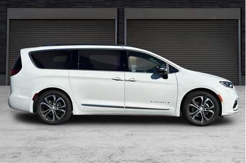 2026 Chrysler Pacifica Pinnacle