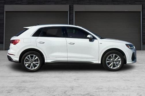 2025 Audi Q3 45 S line Premium