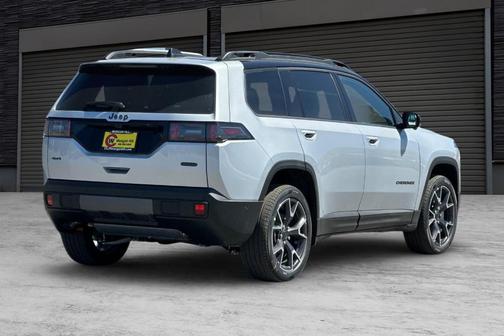 Silver Zynith Clearcoat 2026 Jeep Cherokee Overland