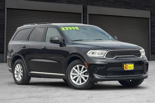 Black Clearcoat 2023 Dodge Durango SXT