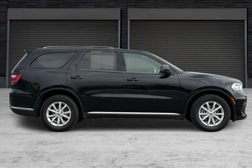 Black Clearcoat 2023 Dodge Durango SXT