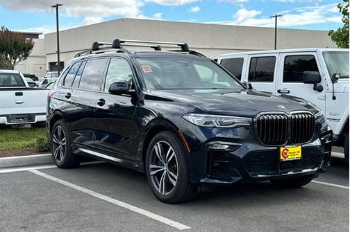 2021 BMW X7 M50i