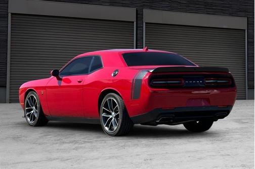2016 Dodge Challenger 392 Hemi Scat Pack Shaker