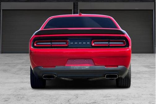 2016 Dodge Challenger 392 Hemi Scat Pack Shaker