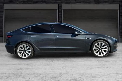 2019 Tesla Model 3 Performance
