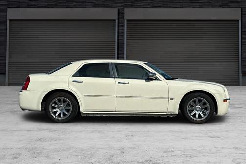2006 Chrysler 300C Base