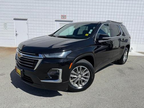 Black Metallic 2023 Chevrolet Traverse LT Cloth