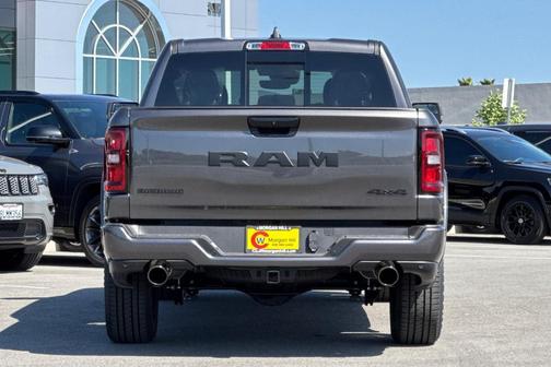 Granite Crystal Clearcoat Metallic 2026 RAM 1500 Big Horn/Lone Star