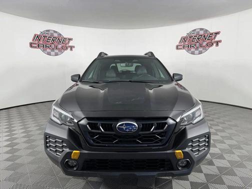 Crystal Black Silica 2025 Subaru Outback Wilderness