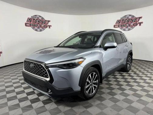 Sonic Silver 2024 Toyota Corolla Cross XLE