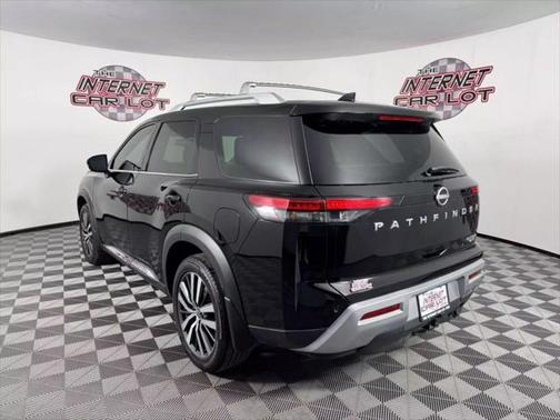 2022 Nissan Pathfinder Platinum 4WD